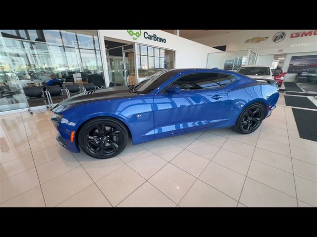 Used 2022 Chevrolet Camaro SS RWD image 4