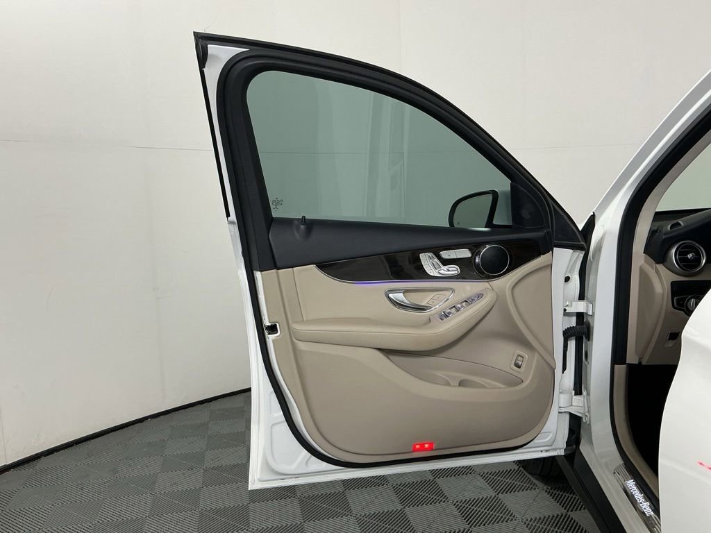 Used 2022 Mercedes-Benz GLC 300 image 20