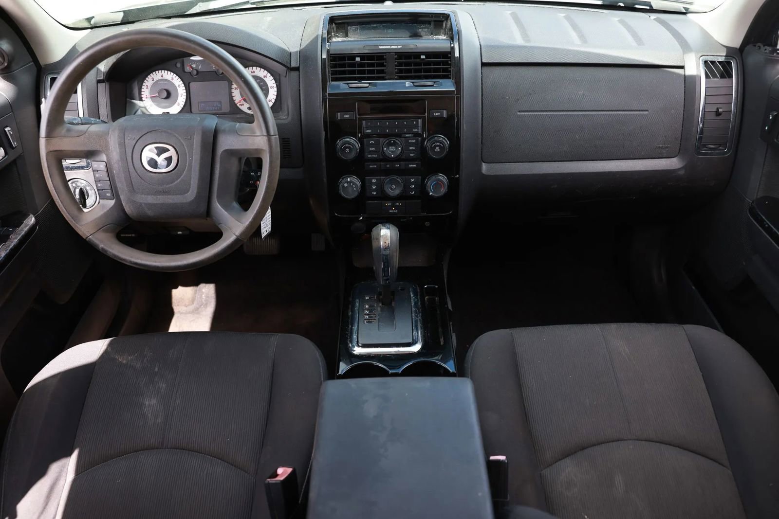 Used 2010 MAZDA Tribute i Sport image 2