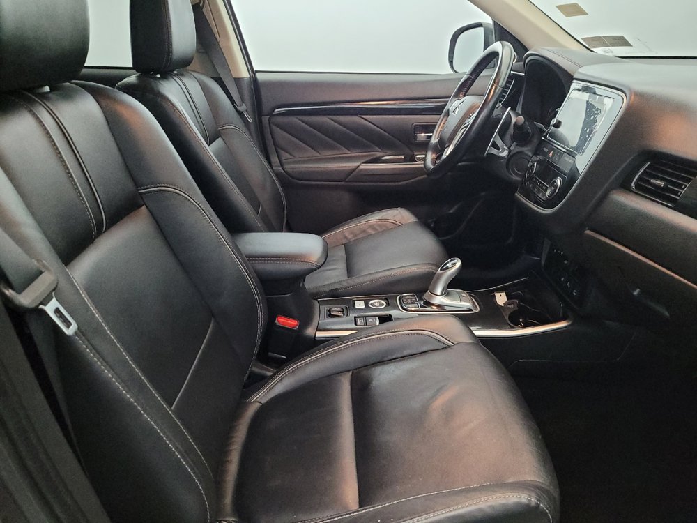 Used 2018 Mitsubishi Outlander GT AWD/4WD image 21