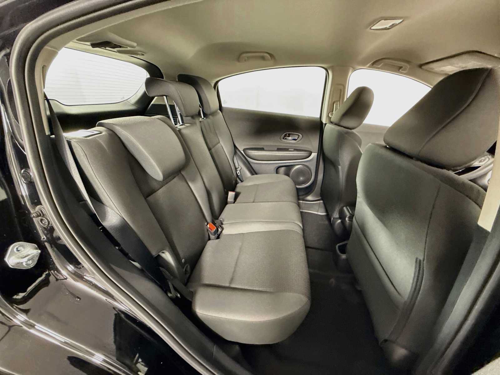 Certified 2022 Honda HR-V LX image 30