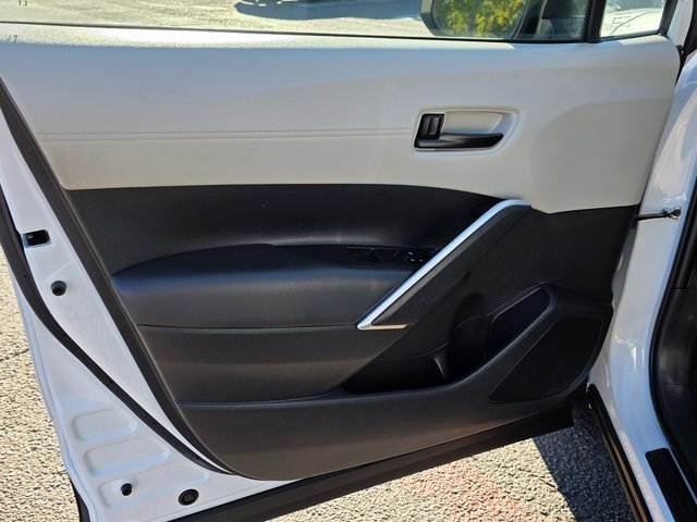 Used 2022 Toyota Corolla Cross LE image 19