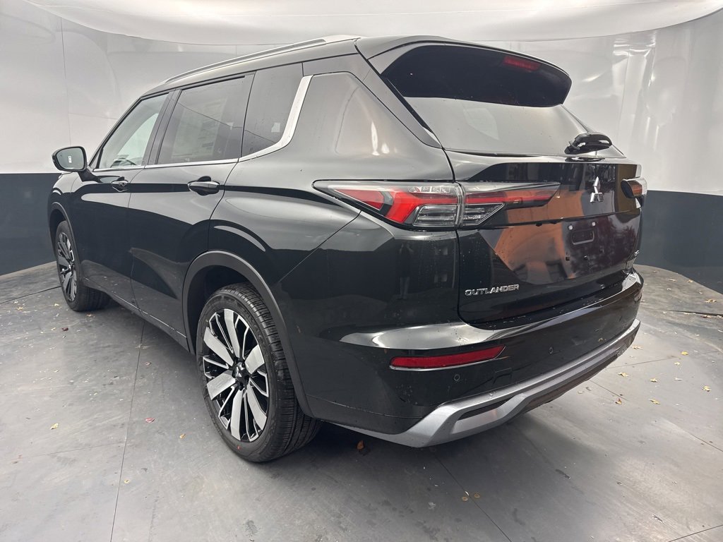 New 2025 Mitsubishi Outlander SEL image 5