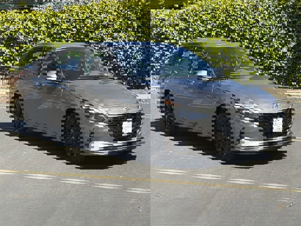 Used 2023 Hyundai Elantra SEL w/ Cargo Package image 8