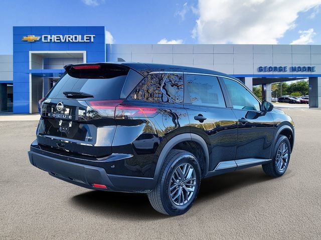 Used 2024 Nissan Rogue S image 4