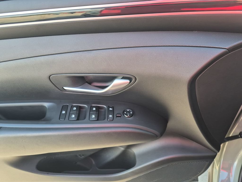 Used 2024 Hyundai Santa Cruz SE FWD image 13