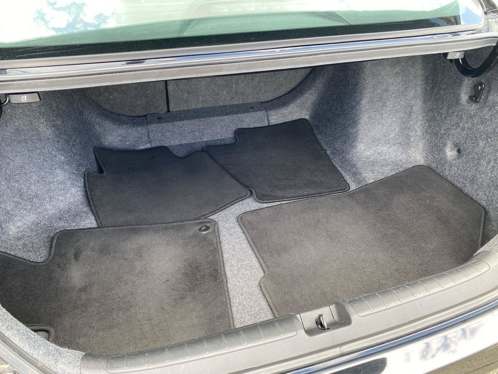 Used 2021 Honda Accord EX-L image 11