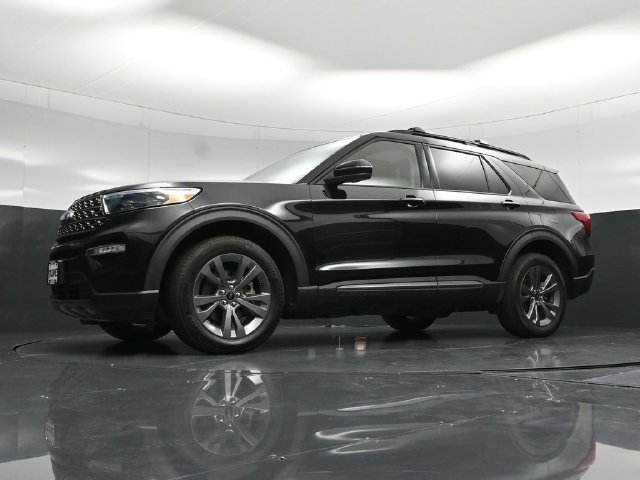 Used 2023 Ford Explorer XLT w/ XLT Sport Appearance Package AWD/4WD image 60