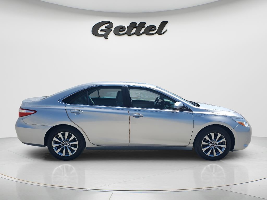 Used 2015 Toyota Camry XLE w/ Moonroof Package image 4