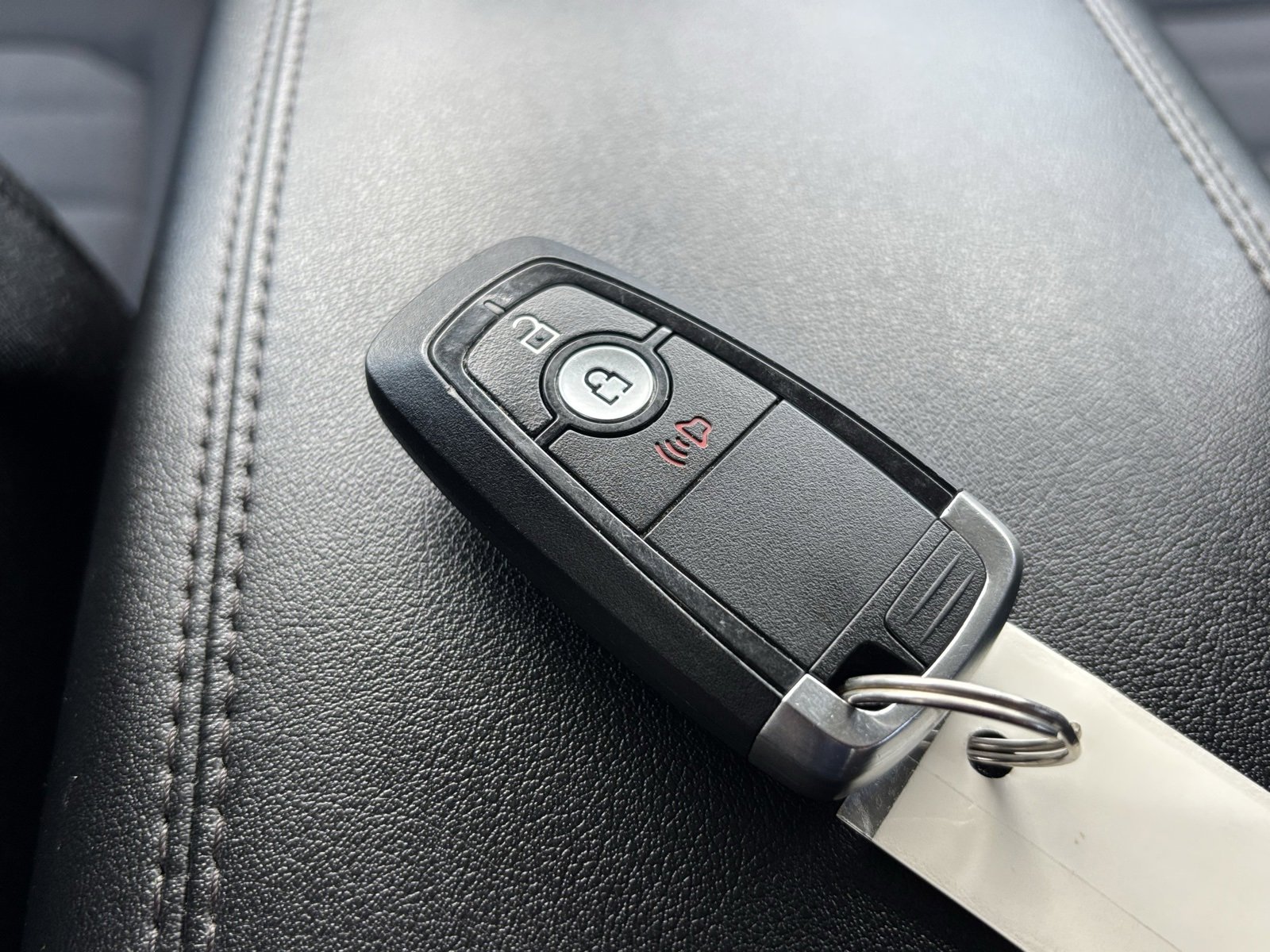 Used 2023 Ford Edge SE w/ Black Appearance Package image 26