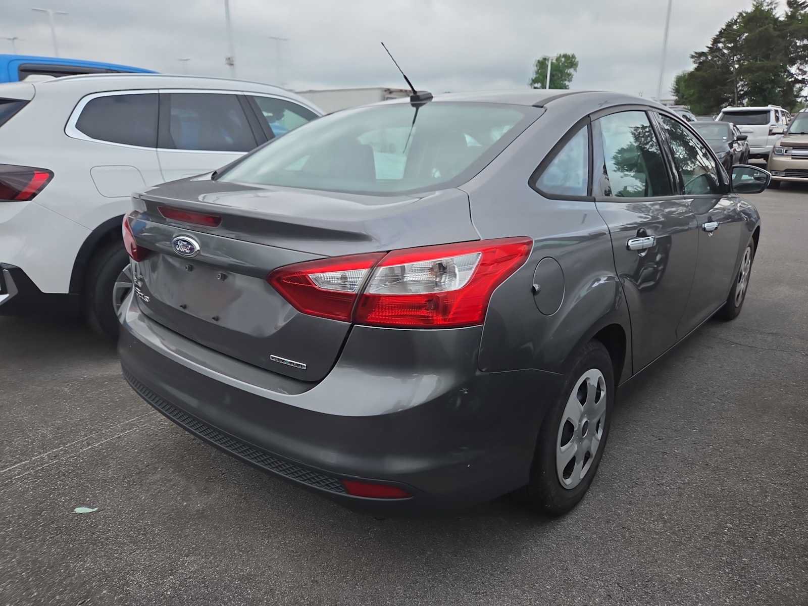Used 2013 Ford Focus S FWD image 2