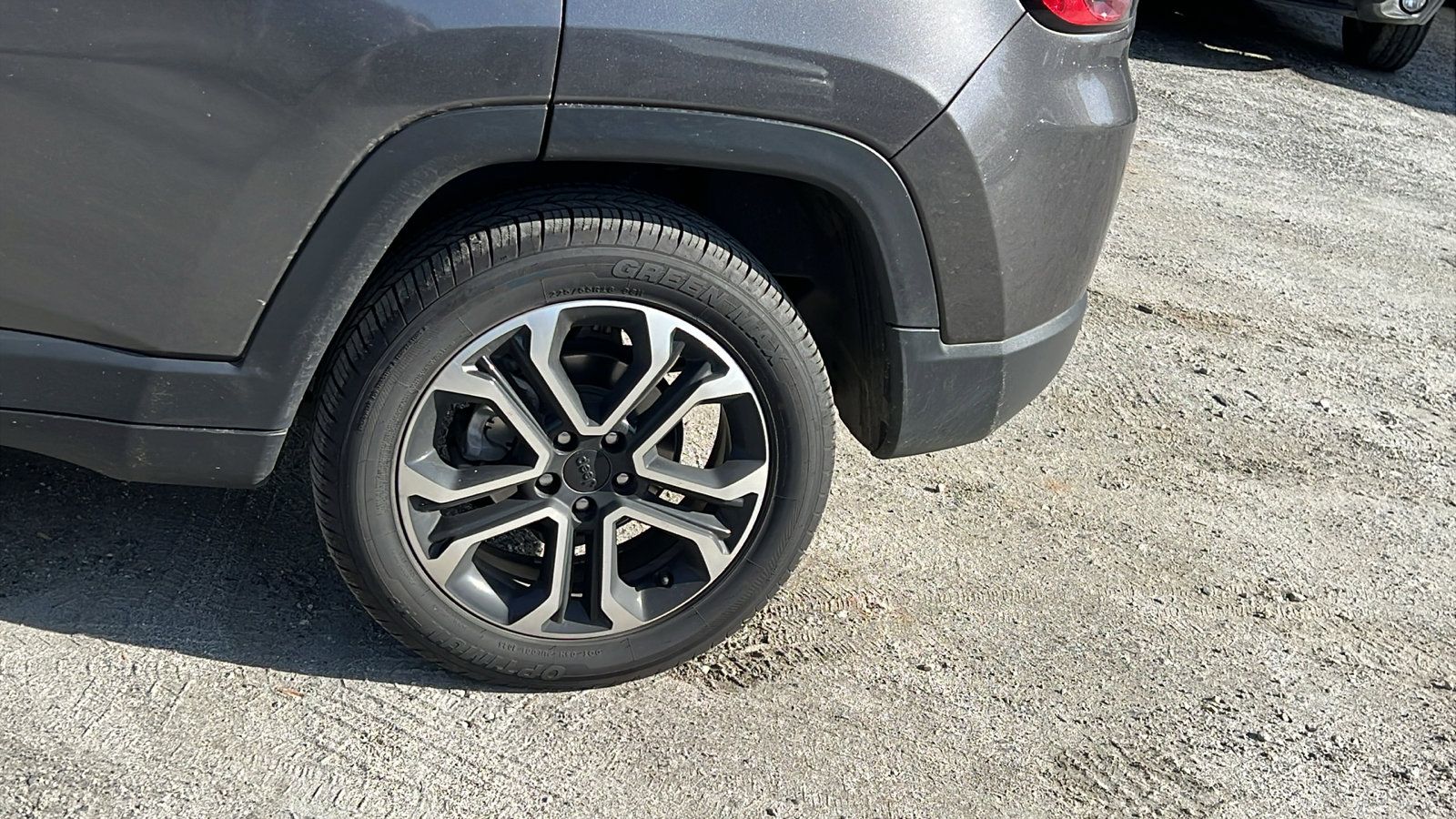 Used 2024 Jeep Compass Limited image 12