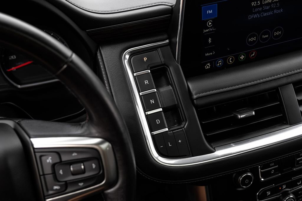 Used 2021 Chevrolet Suburban LT image 23