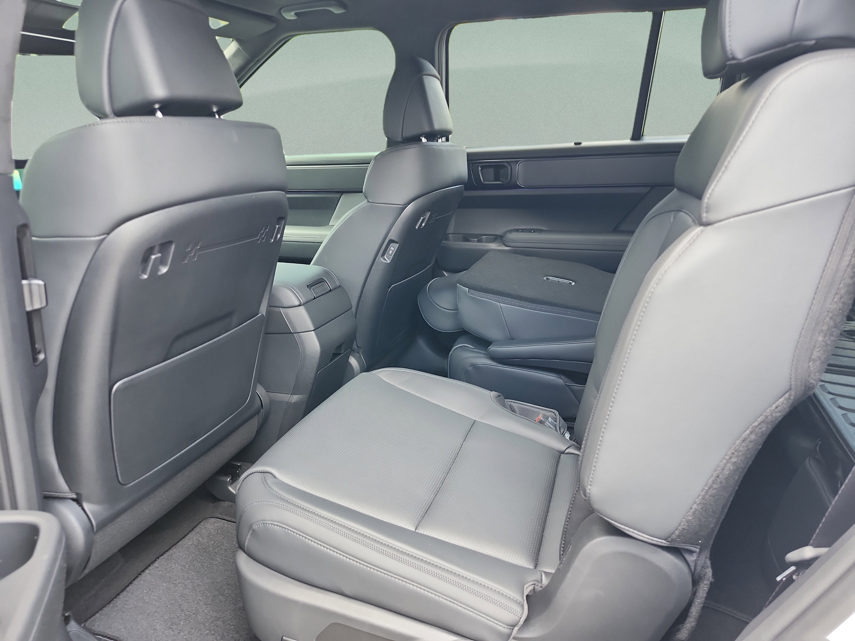 New 2026 Hyundai Santa Fe Calligraphy AWD/4WD image 17