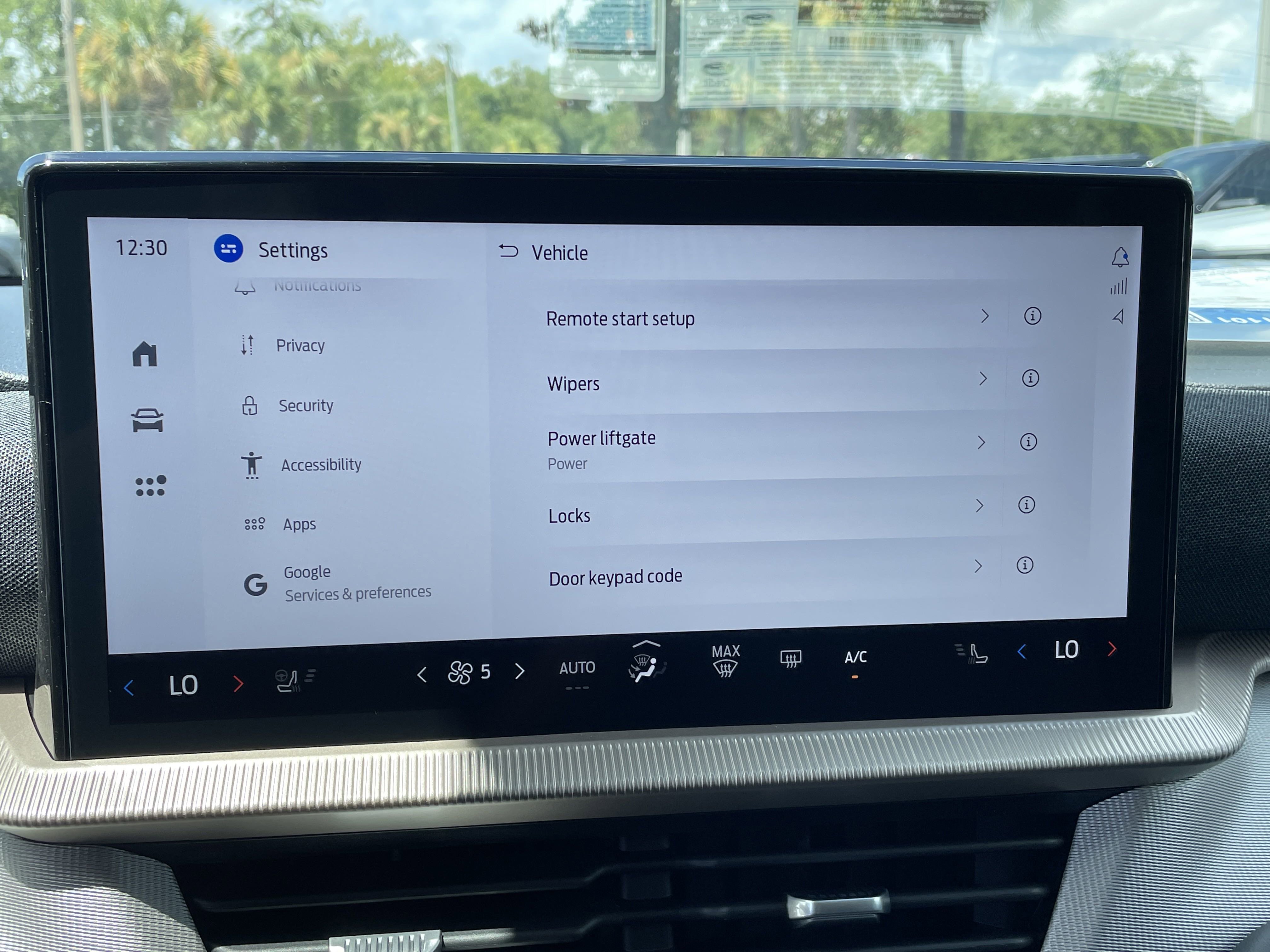 New 2025 Ford Explorer Active w/ Active Comfort Package image 31