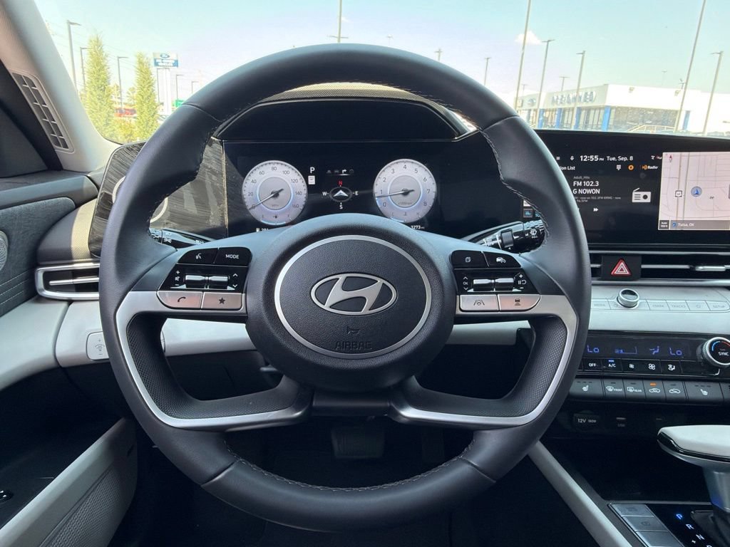 Certified 2026 Hyundai Elantra Limited FWD image 14
