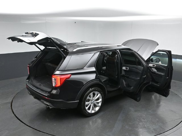 Used 2023 Ford Explorer Platinum w/ Technology Package AWD/4WD image 58
