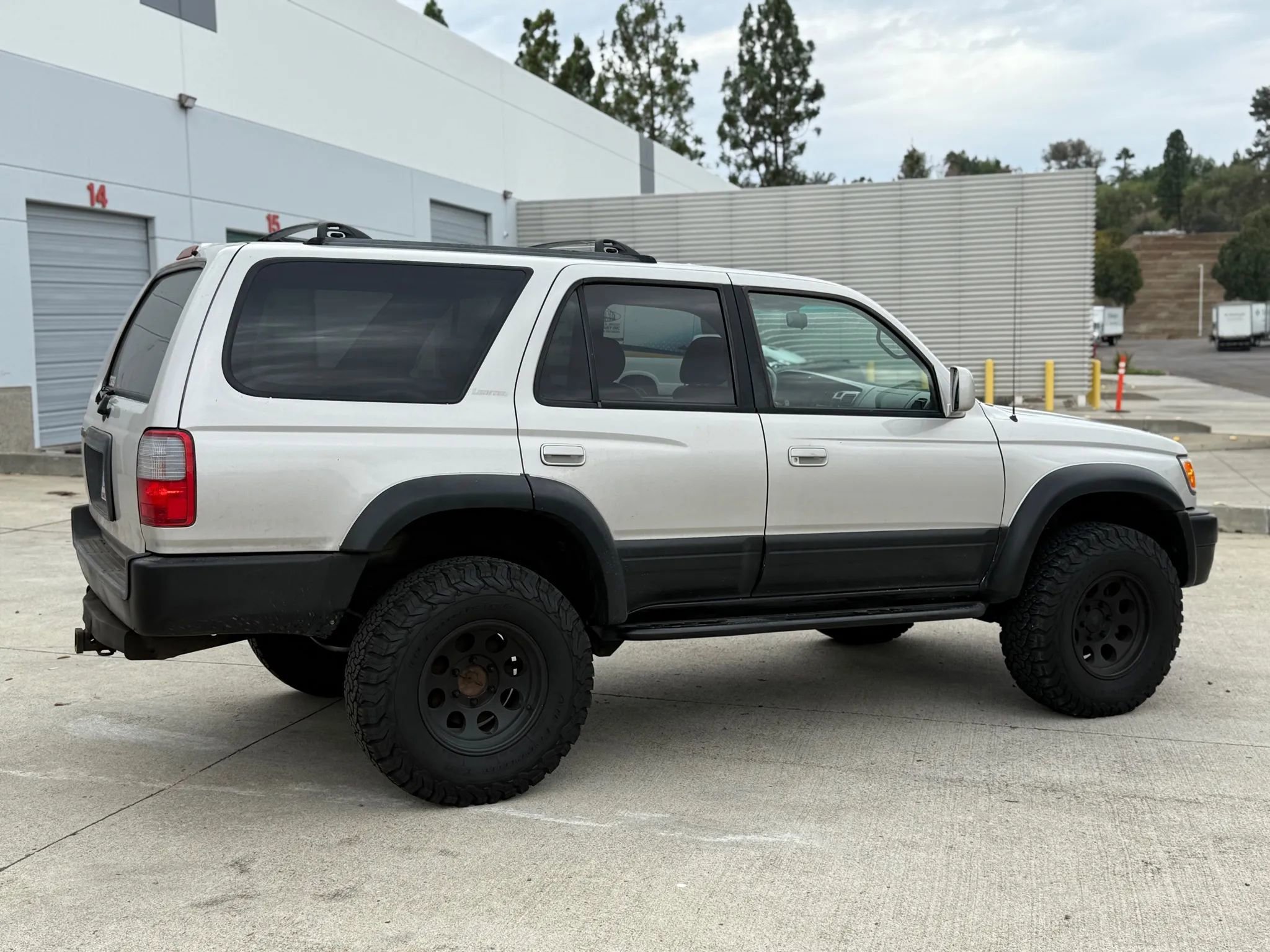 Used 1999 Toyota 4Runner Limited image 11
