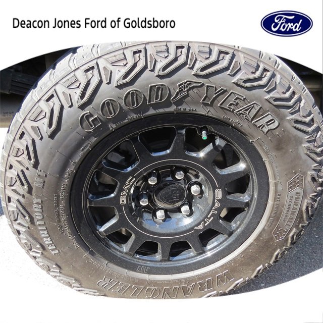 Used 2023 GMC Sierra 1500 AT4X w/ AT4X AEV Edition image 5