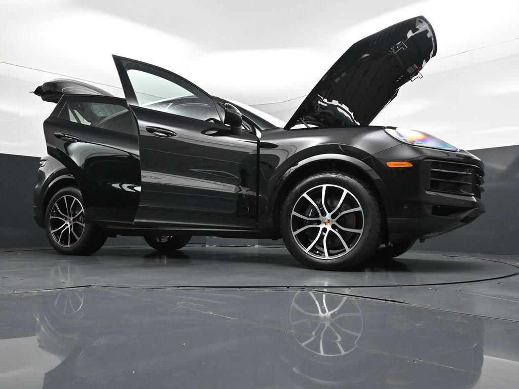 New 2026 Porsche Cayenne Coupe image 32