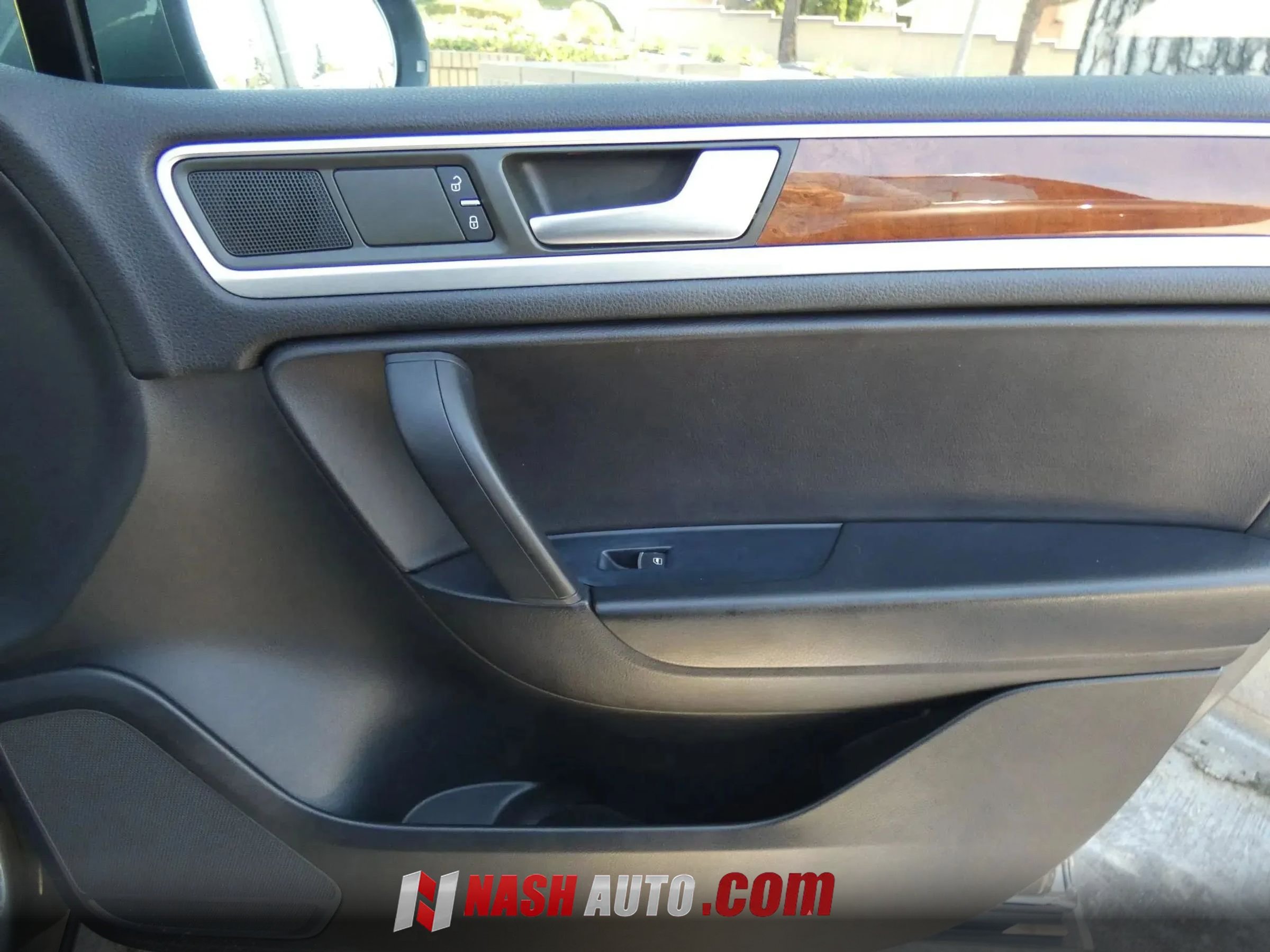 Used 2014 Volkswagen Touareg VR6 AWD/4WD image 31