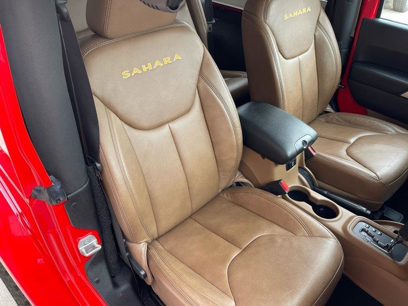 Used 2015 Jeep Wrangler Sahara image 32