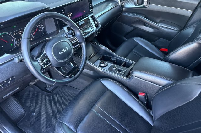Certified 2023 Kia Sorento EX w/ Panoramic Sunroof Package AWD/4WD image 12