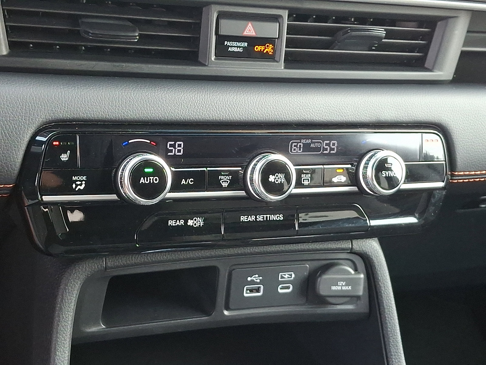 Used 2025 Honda Pilot Sport image 16