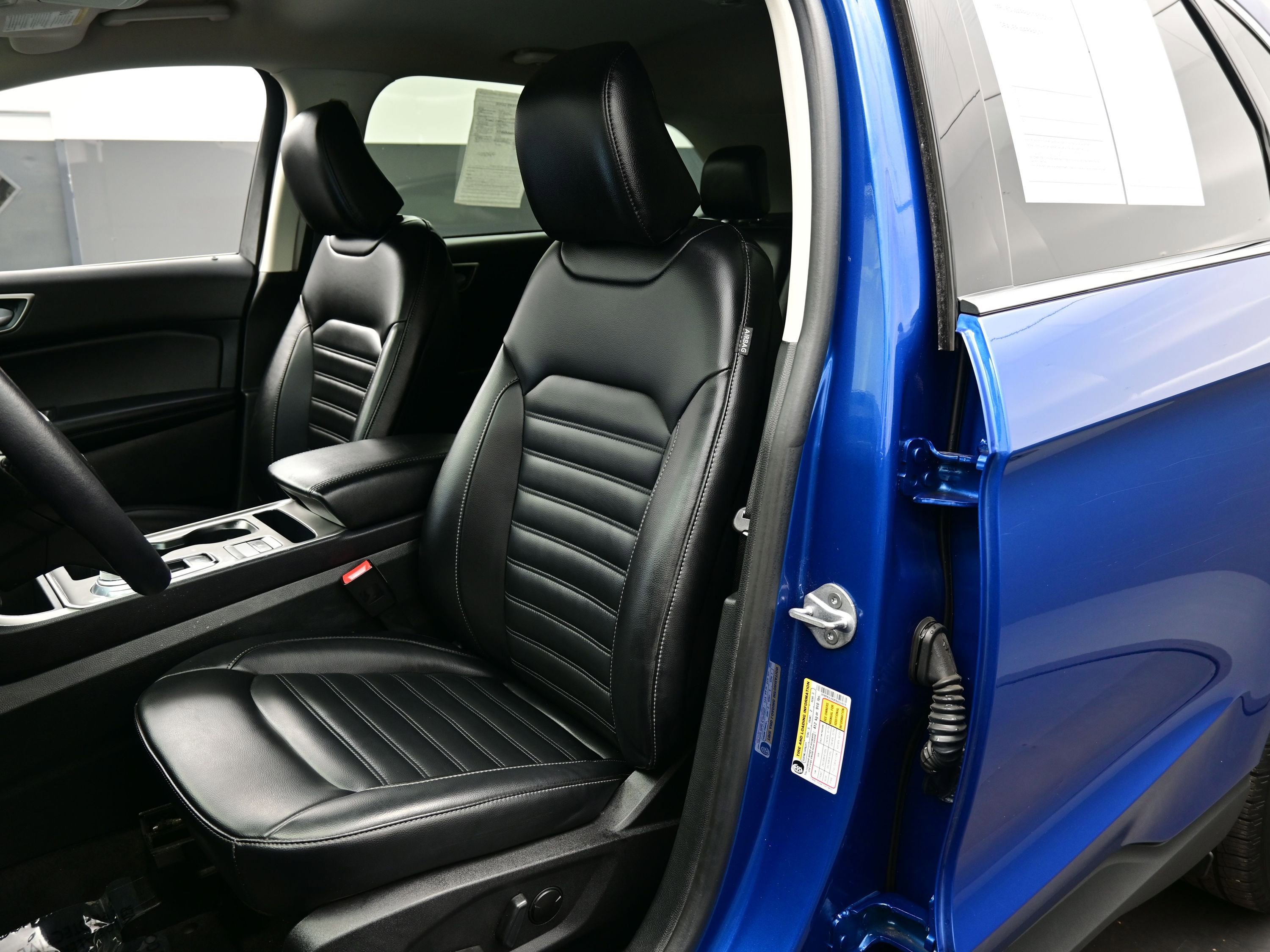 Used 2023 Ford Edge SEL w/ Convenience Package image 13