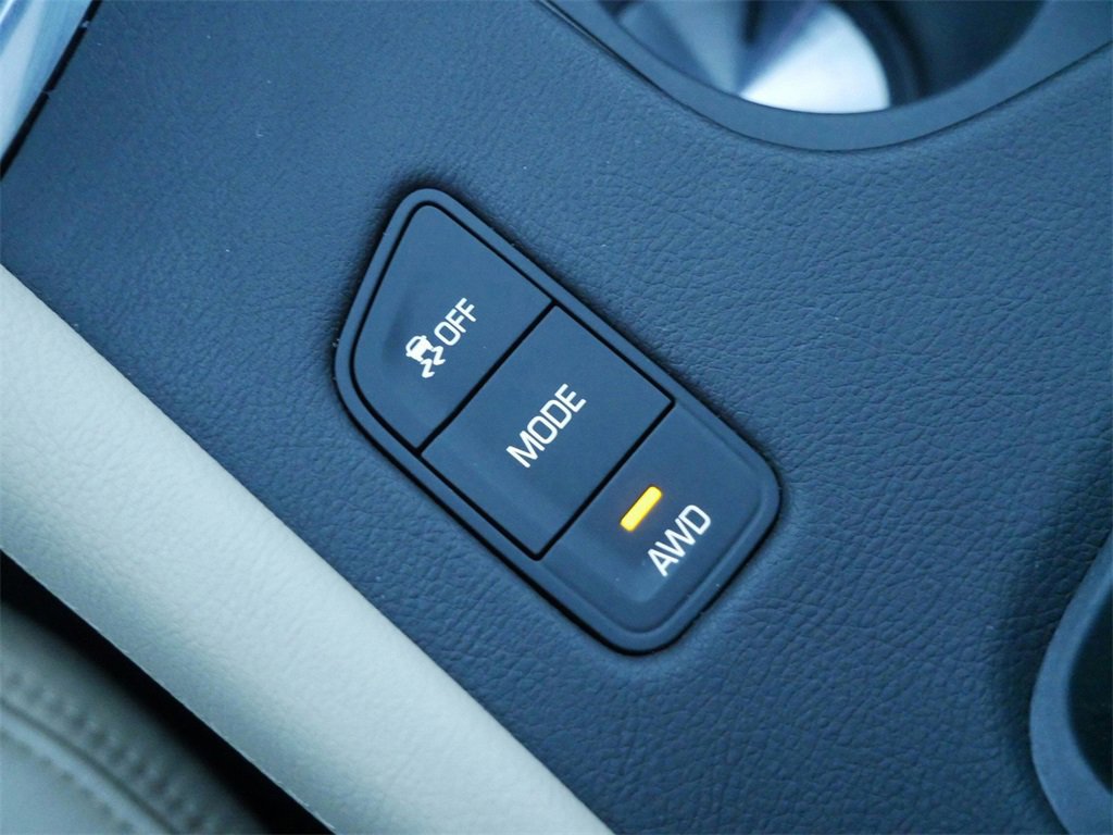 Used 2017 Cadillac XT5 Luxury w/ Driver Awareness Package image 23