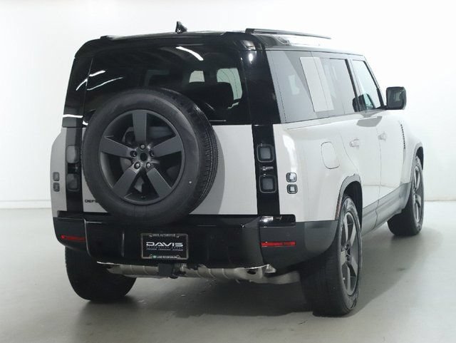 Used 2026 Land Rover Defender 110 S AWD/4WD image 9