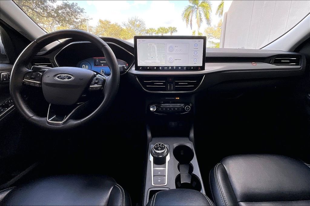 Used 2024 Ford Escape Platinum AWD/4WD image 6