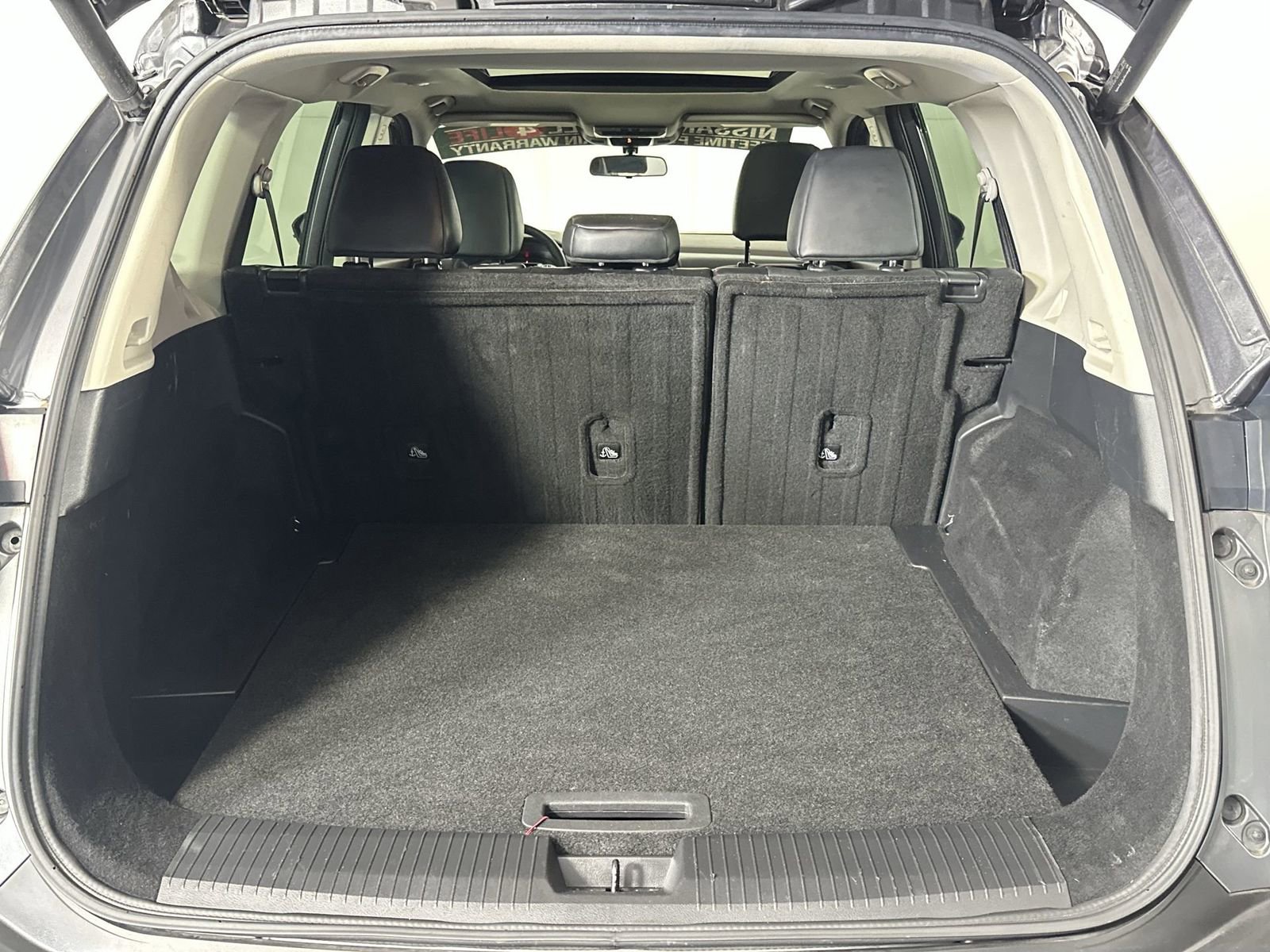 Used 2021 Nissan Rogue SV w/ Premium Package image 25