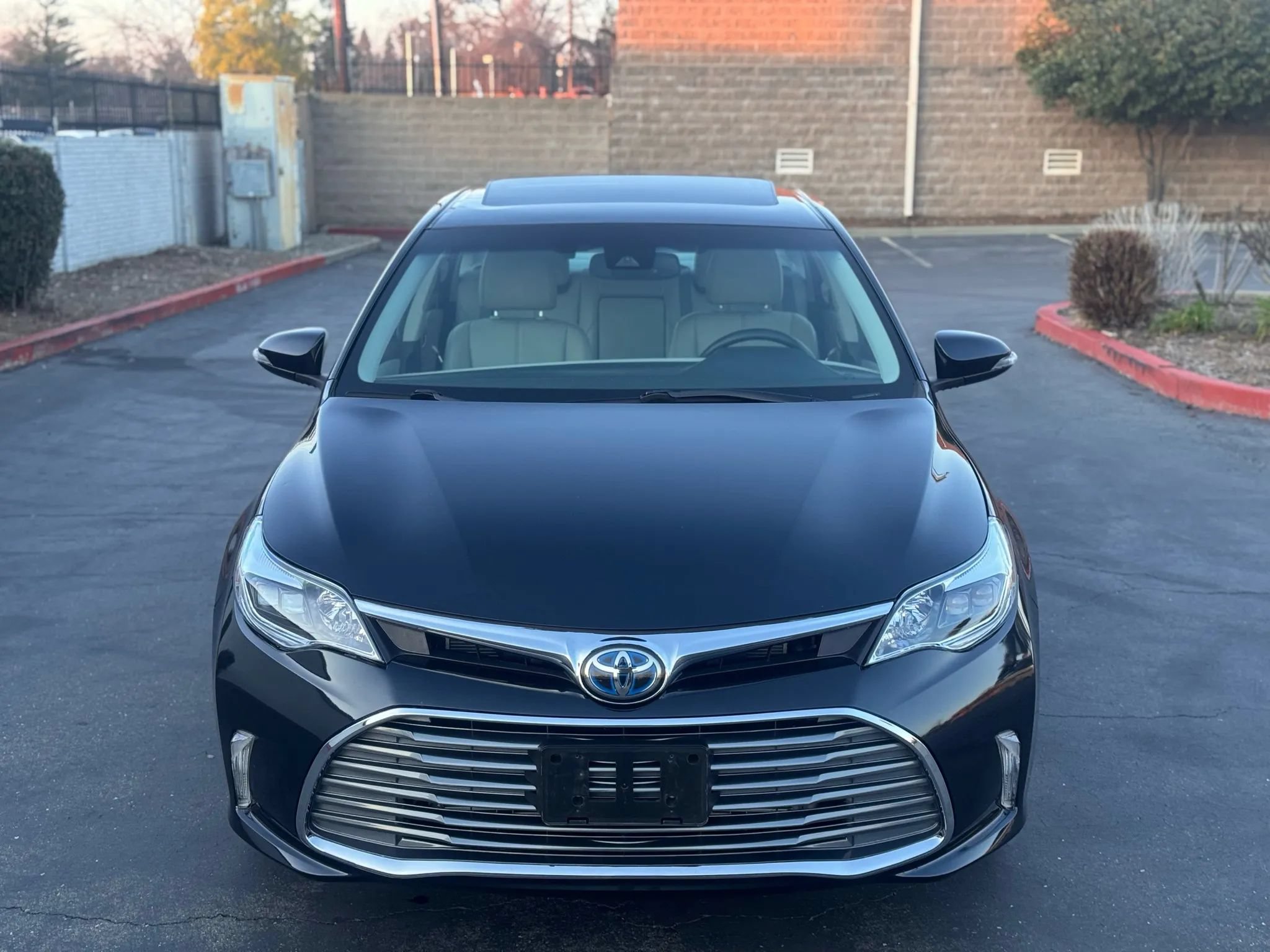 Used 2018 Toyota Avalon XLE Plus w/ Carpet Mat Package FWD image 9