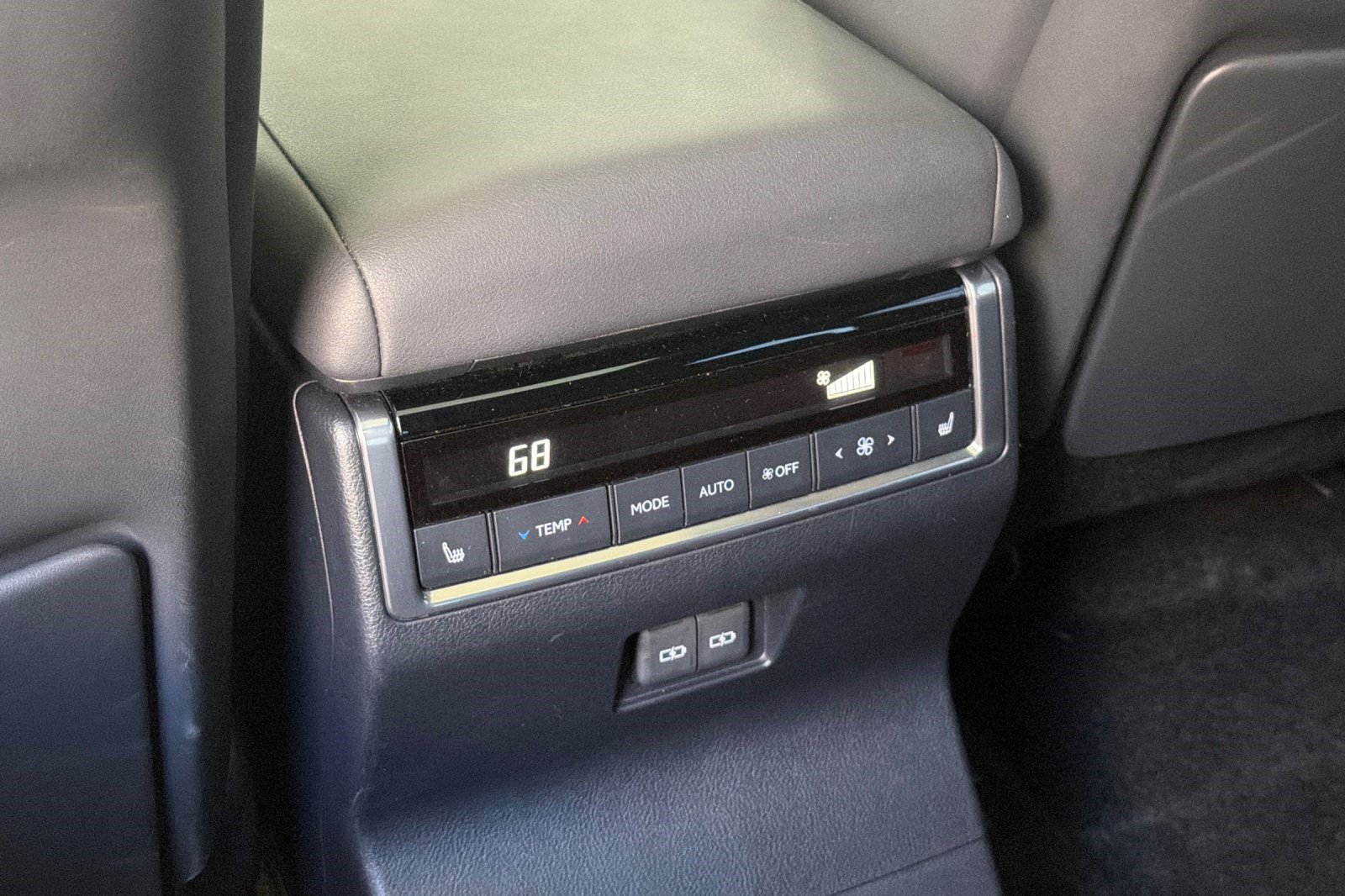 Certified 2025 Lexus GX 550 w/ Cold Area Package AWD/4WD image 16