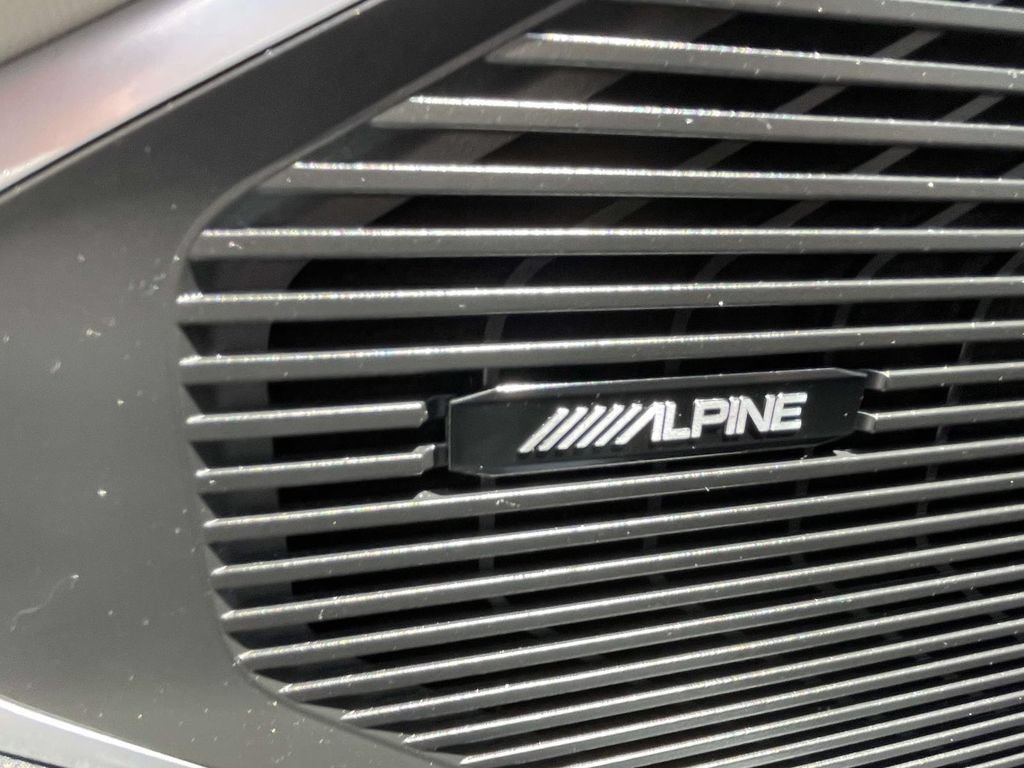 Used 2024 Jeep Wagoneer L Series II w/ Flexible Seating Group AWD/4WD image 16