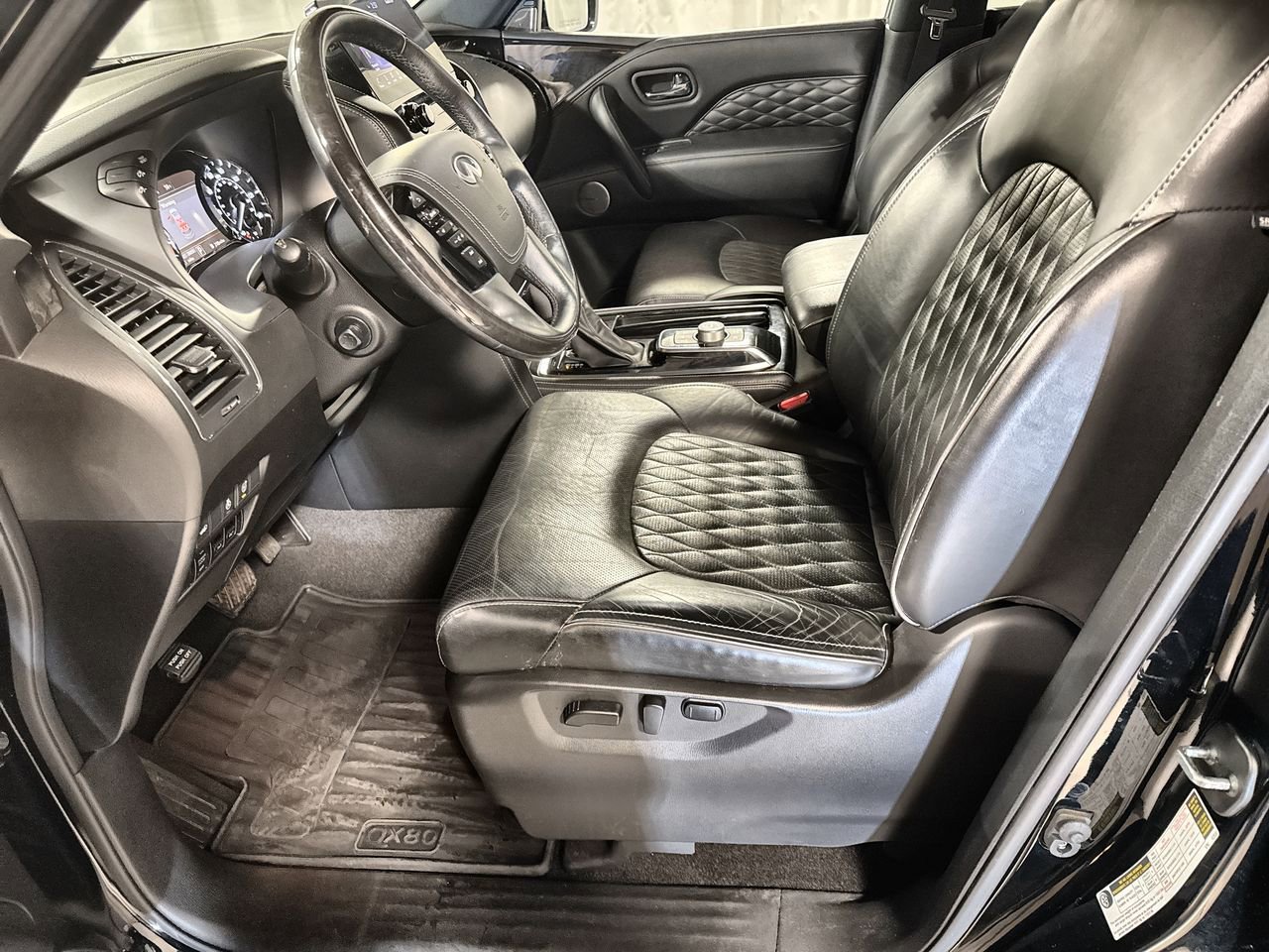Used 2022 INFINITI QX80 Sensory w/ All-Season Package AWD/4WD image 3