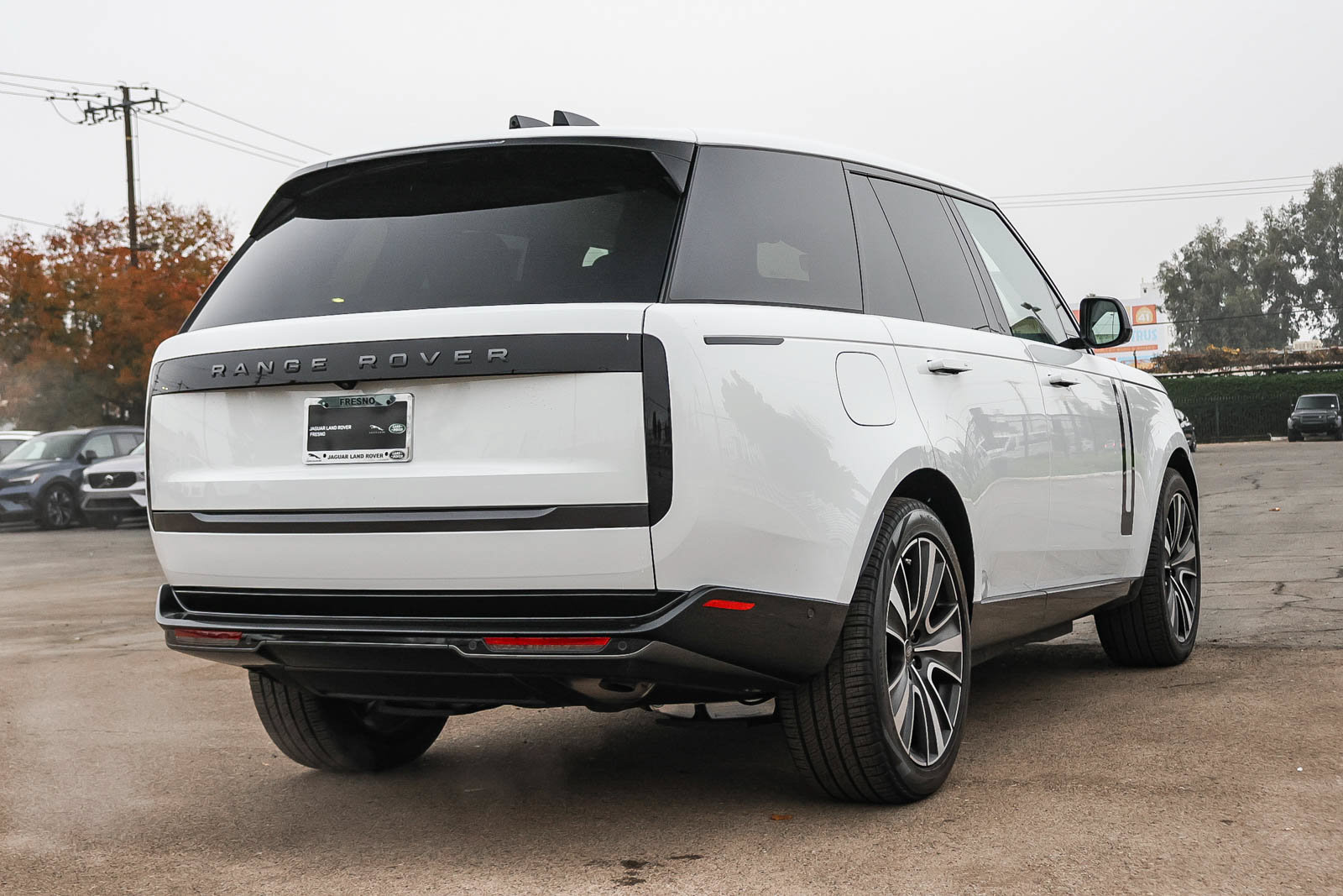 New 2025 Land Rover Range Rover SE AWD/4WD image 4
