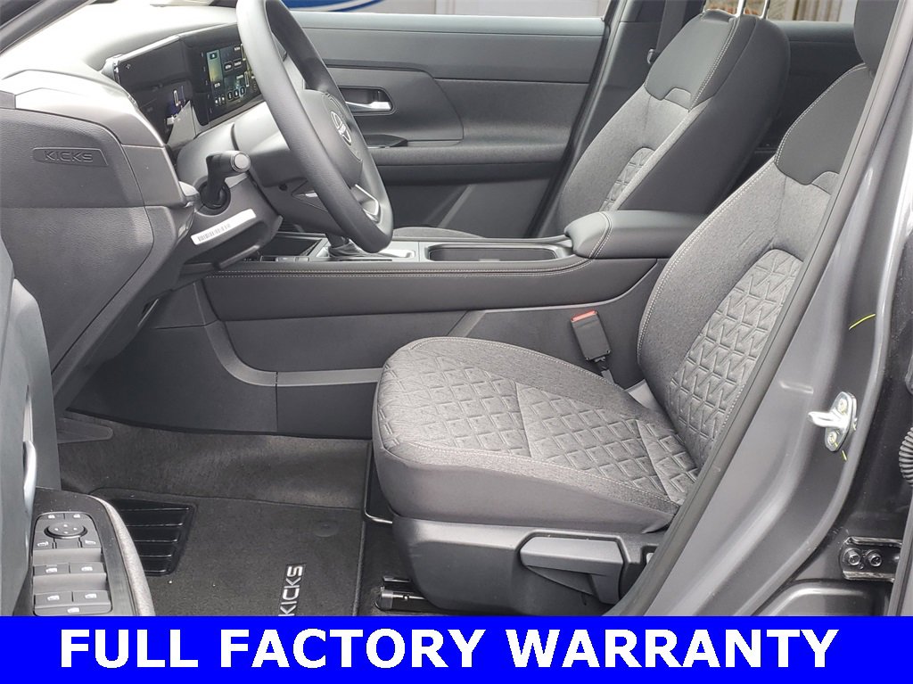 Used 2025 Nissan Kicks SV w/ SV Premium Package image 16