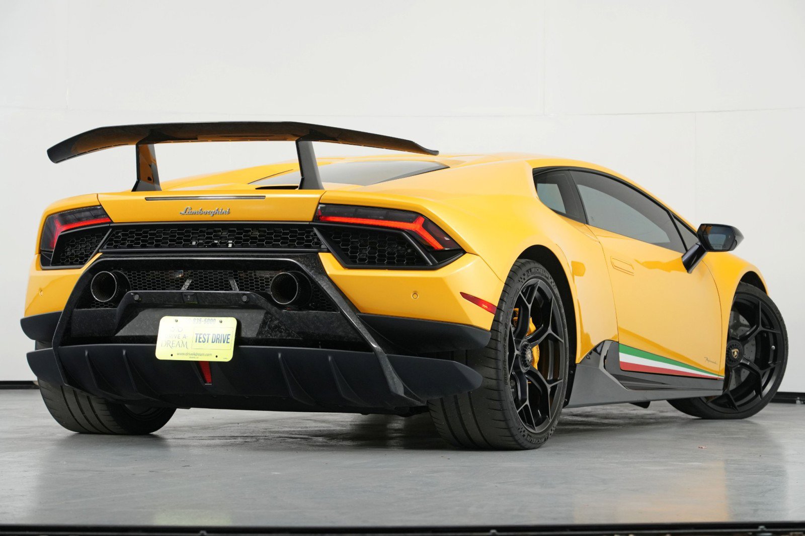 Used 2018 Lamborghini Huracan Performante image 52