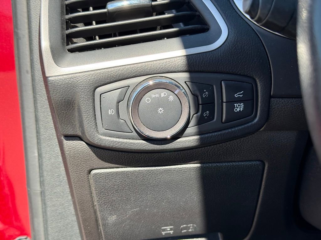 Used 2019 Ford Edge SEL w/ Equipment Group 201A AWD/4WD image 18