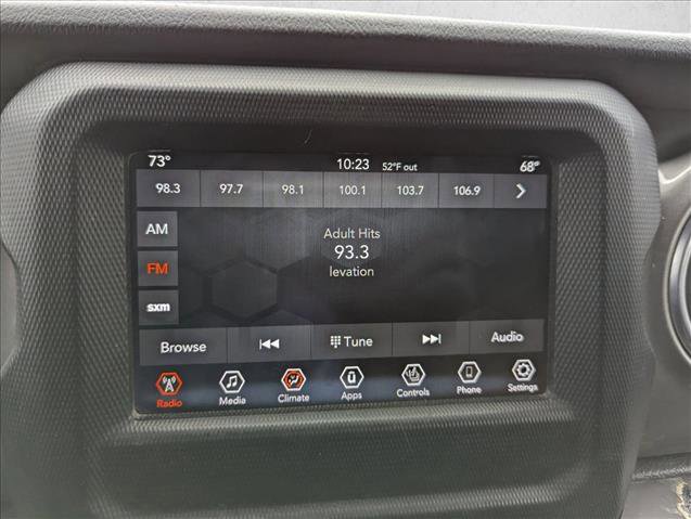 Used 2018 Jeep Wrangler Unlimited Sahara image 16