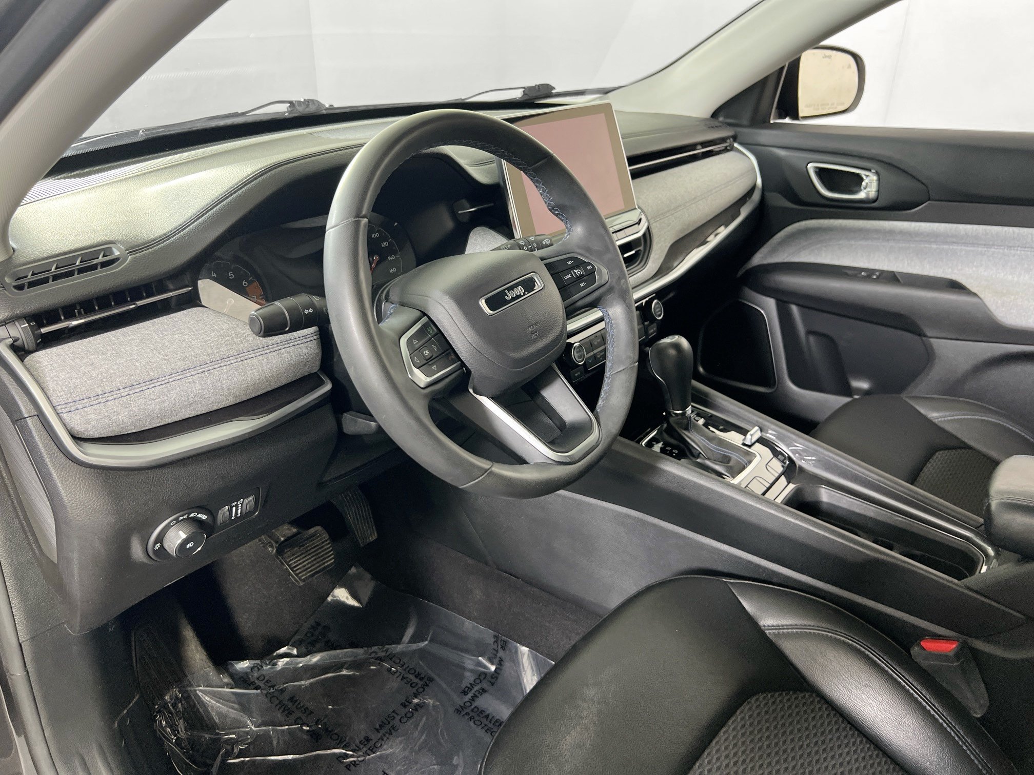 Used 2022 Jeep Compass Latitude AWD/4WD image 9