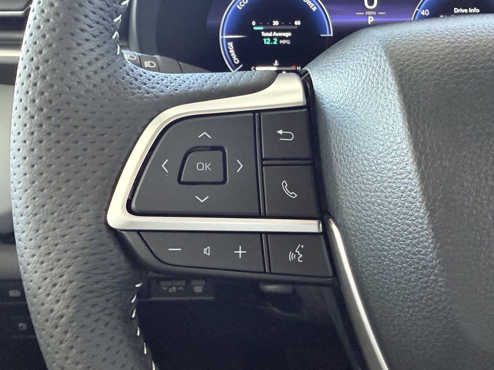 New 2026 Toyota Sienna XSE FWD image 28