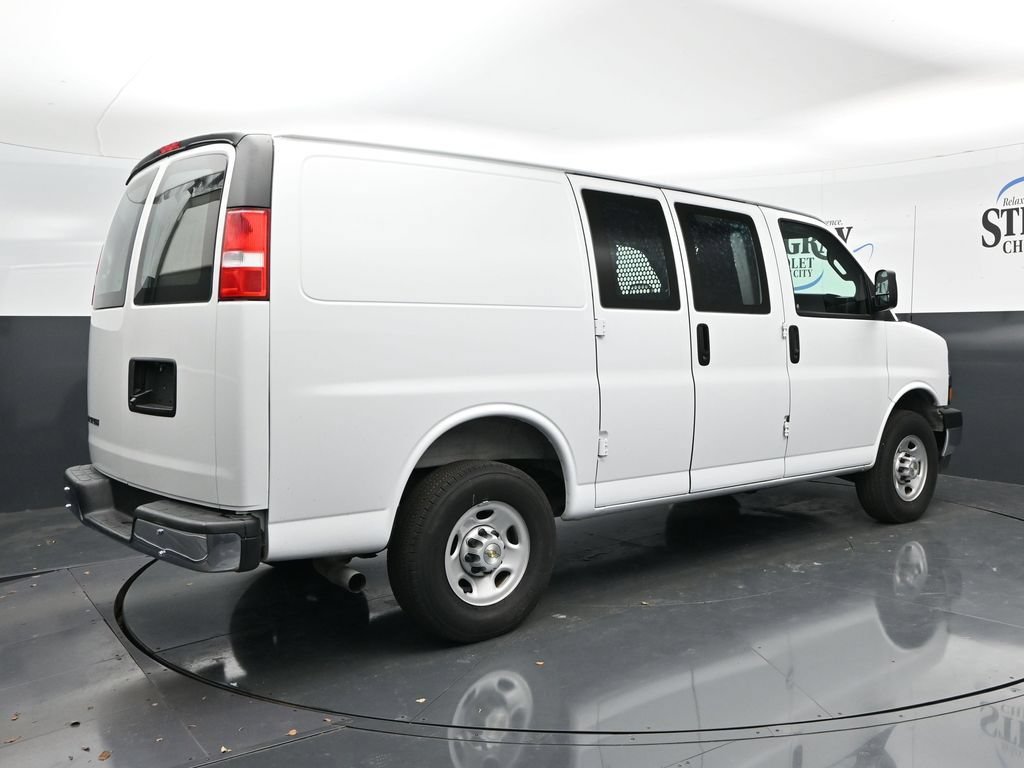 Certified 2025 Chevrolet Express 2500 w/ Driver Convenience Package RWD image 7