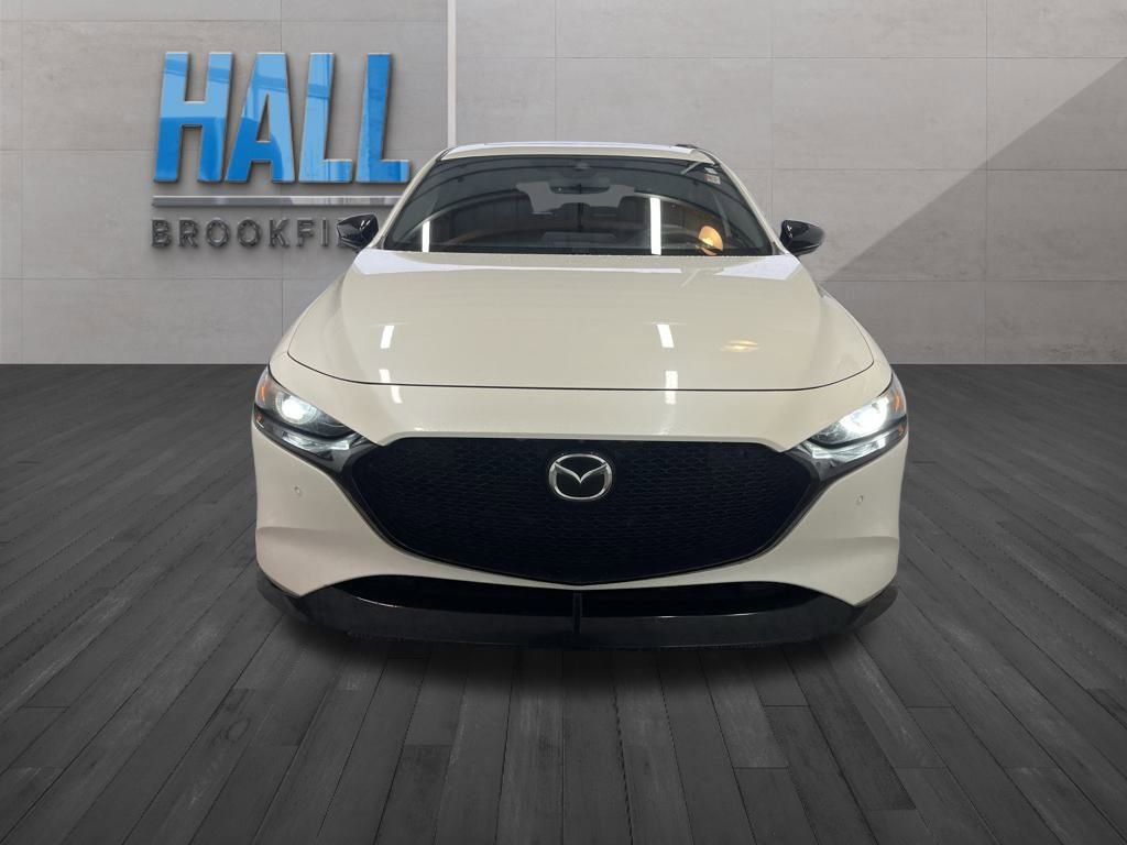 Used 2021 MAZDA MAZDA3 Hatchback w/Premium Plus Pkg image 8