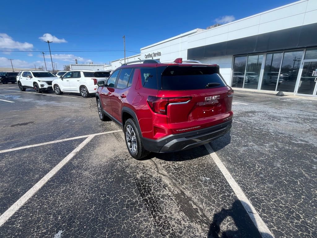 Used 2025 GMC Terrain Elevation w/ Elevation Premium Package AWD/4WD image 3