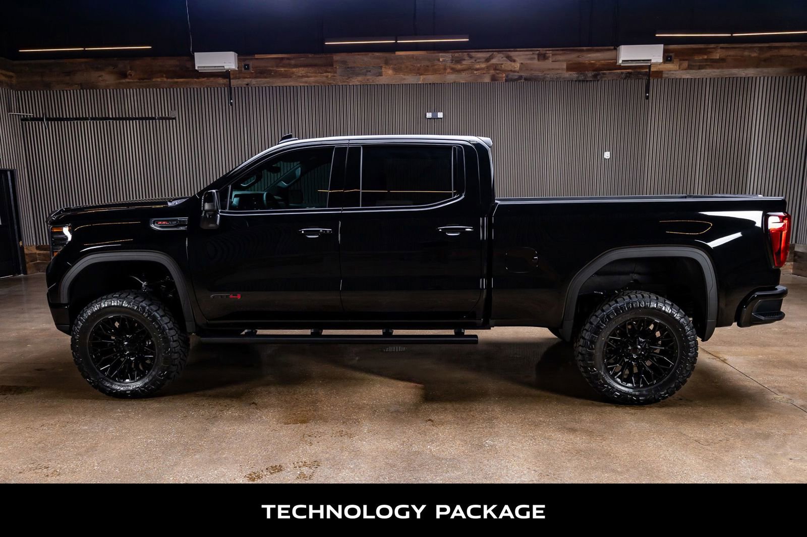 Used 2026 GMC Sierra 1500 AT4 w/ Technology Package image 6