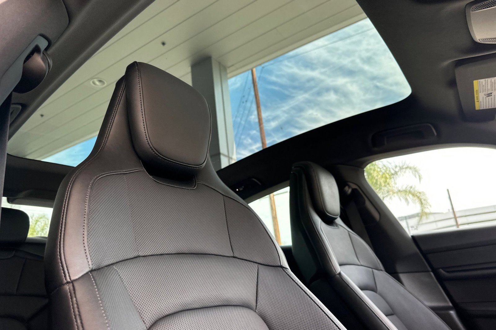 Certified 2022 Porsche Taycan image 16