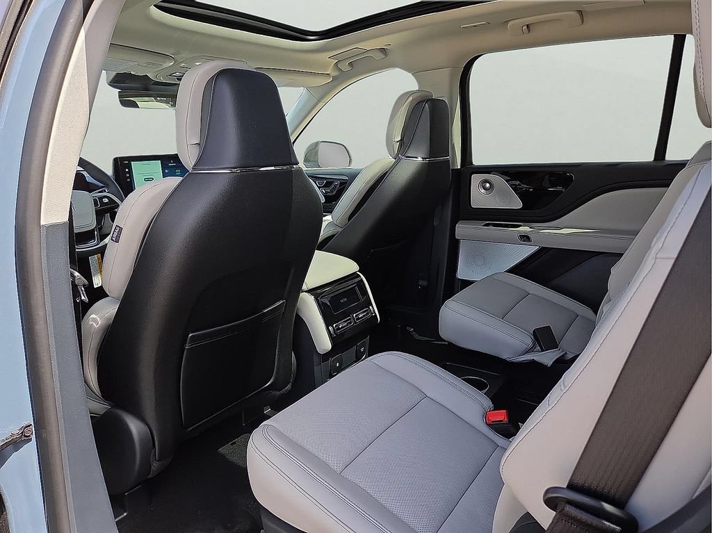 New 2026 Lincoln Aviator Reserve AWD/4WD image 12